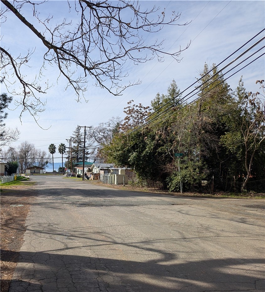 6029 1st Ave, Lucerne, CA 95458