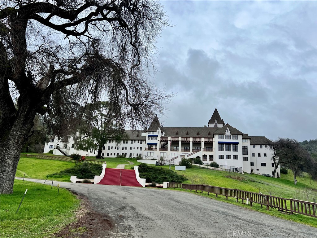 6590 Hotel Rd, Lucerne, CA 95458