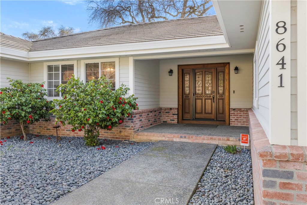 8641 Paradise Valley Blvd, Lucerne, CA 95458