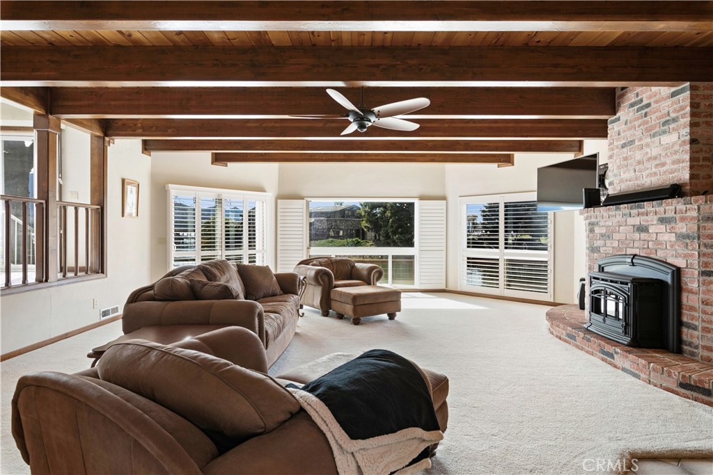 8641 Paradise Valley Blvd, Lucerne, CA 95458