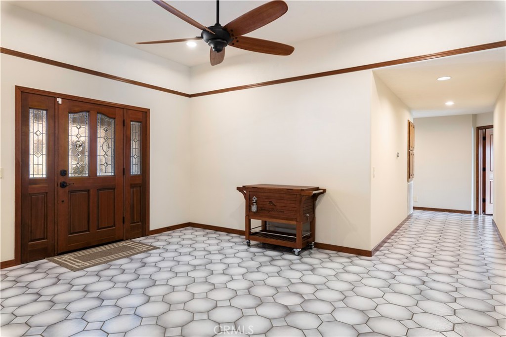 8641 Paradise Valley Blvd, Lucerne, CA 95458