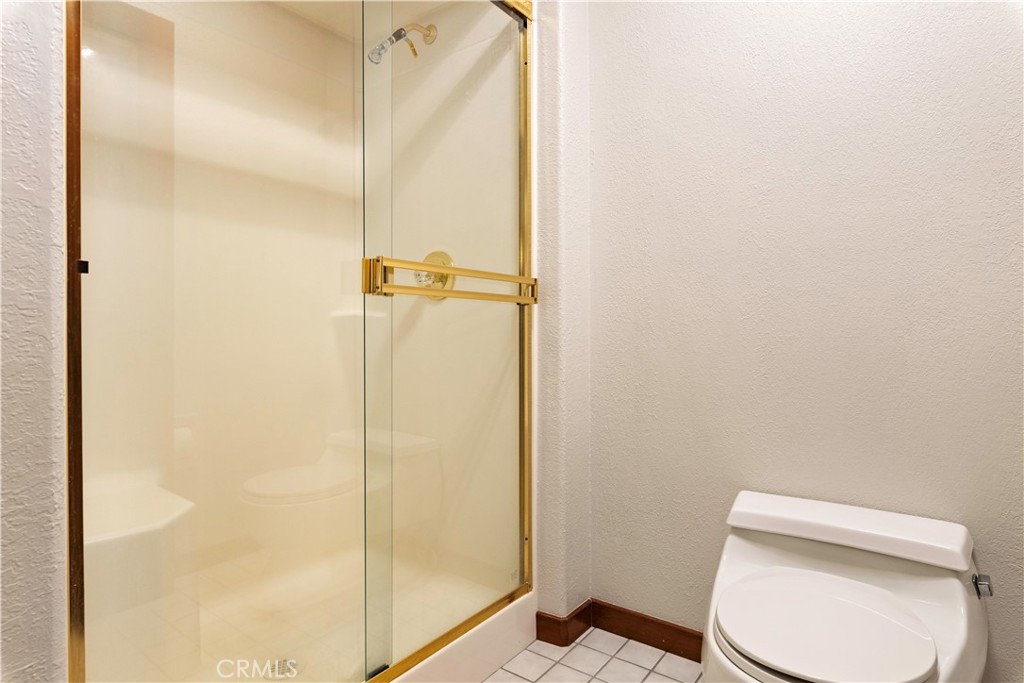 8641 Paradise Valley Blvd, Lucerne, CA 95458