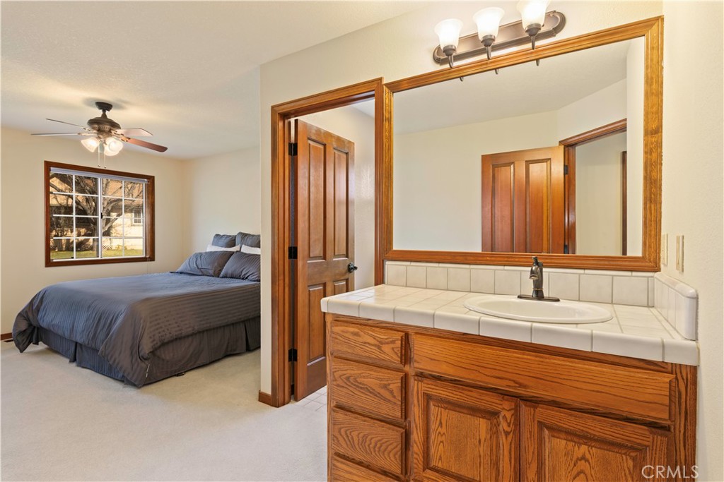 8641 Paradise Valley Blvd, Lucerne, CA 95458