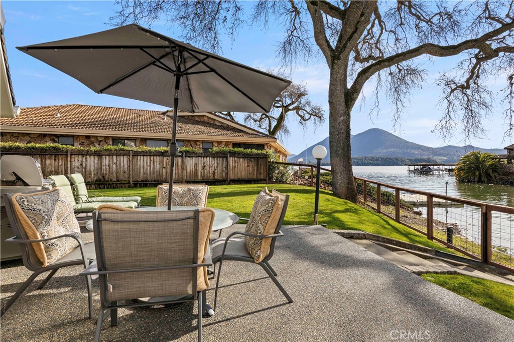 8641 Paradise Valley Blvd, Lucerne, CA 95458