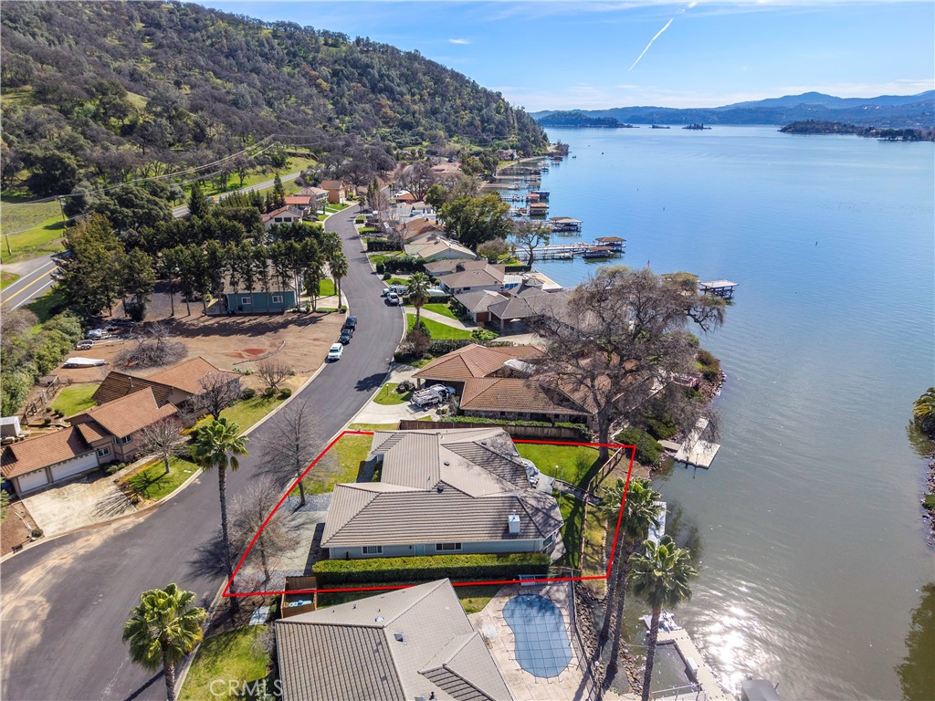 8641 Paradise Valley Blvd, Lucerne, CA 95458