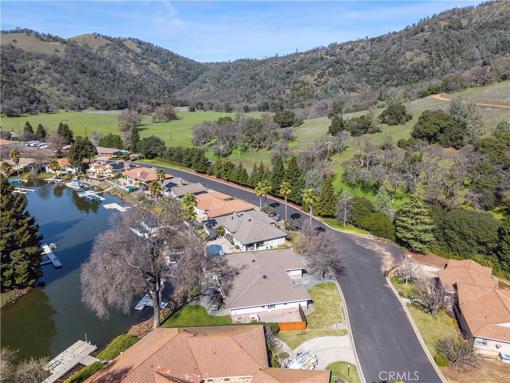 8641 Paradise Valley Blvd, Lucerne, CA 95458