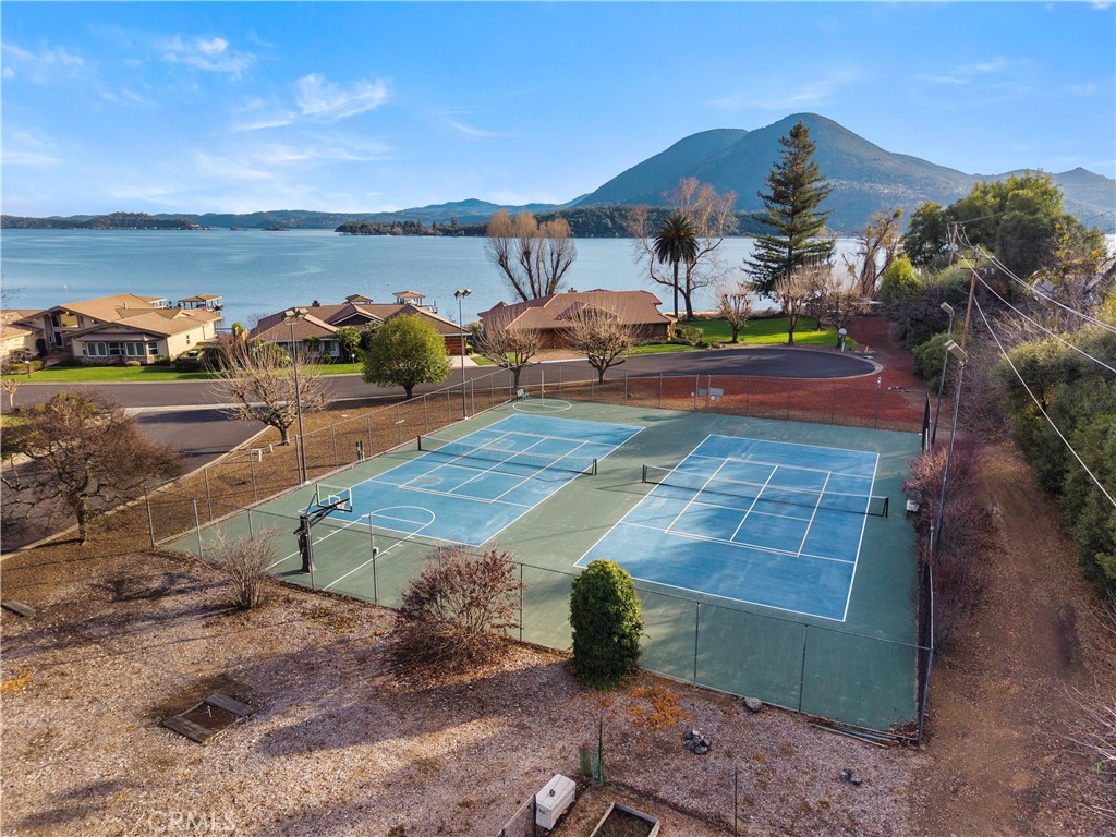 8641 Paradise Valley Blvd, Lucerne, CA 95458