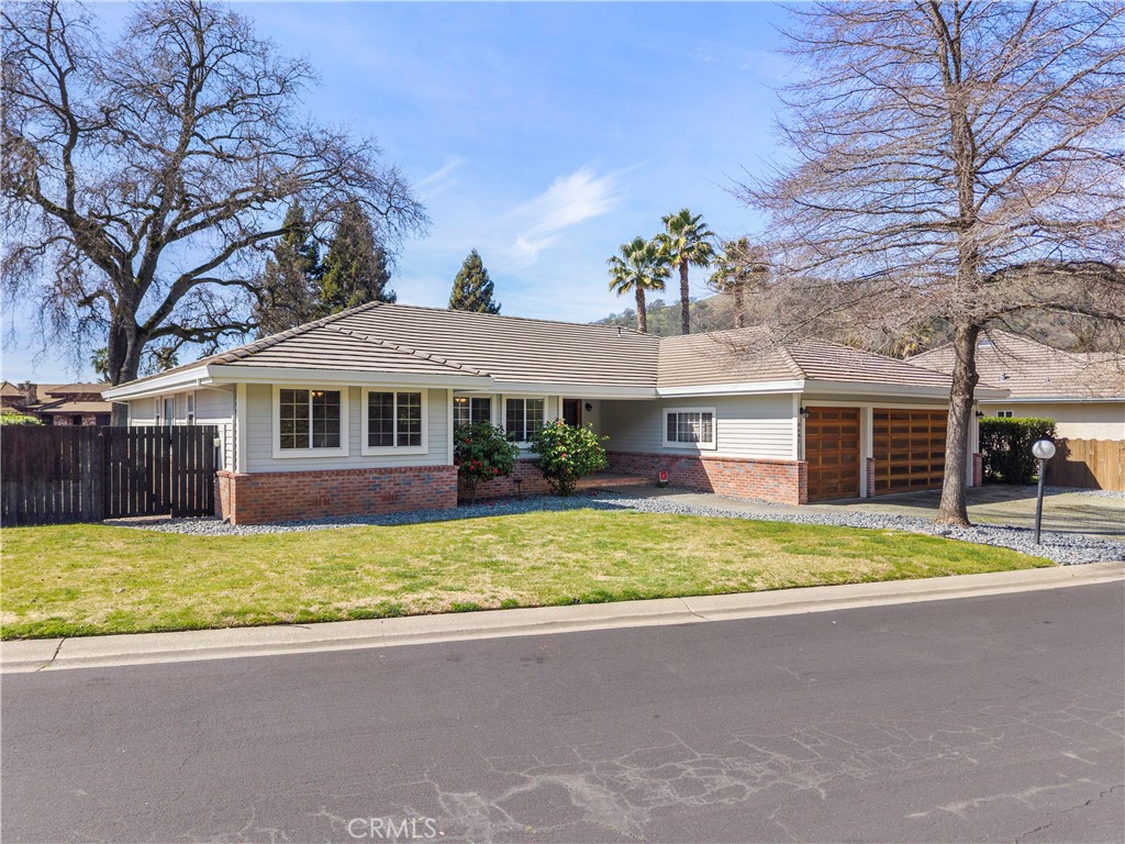 8641 Paradise Valley Blvd, Lucerne, CA 95458