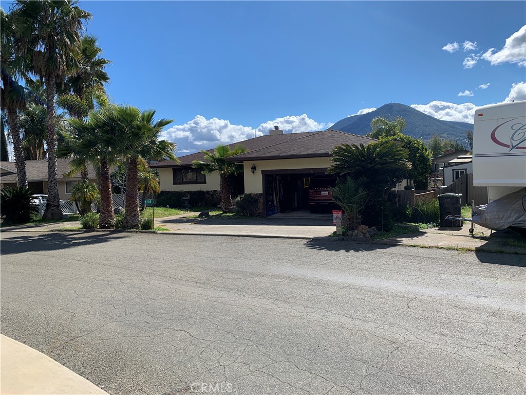 7795 RICHARD Dr, Lucerne, CA 95458