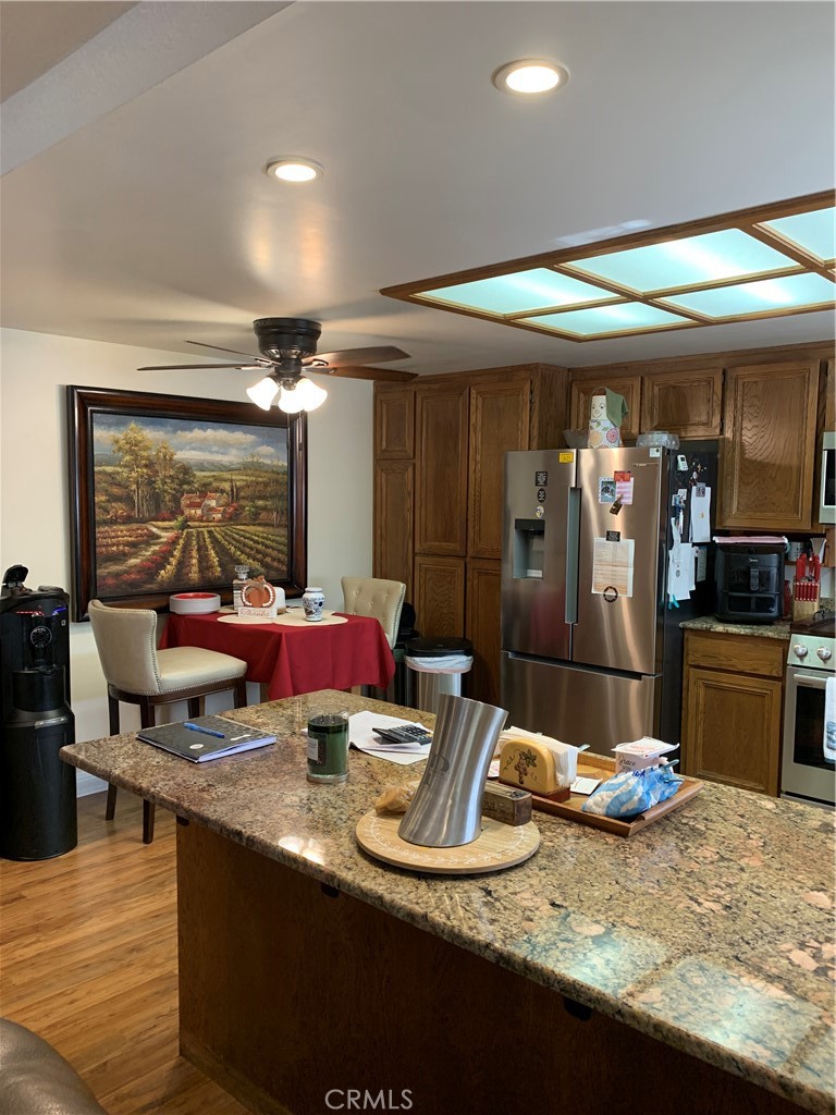 7795 RICHARD Dr, Lucerne, CA 95458