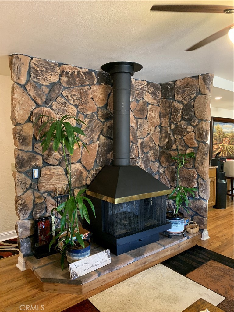 7795 RICHARD Dr, Lucerne, CA 95458