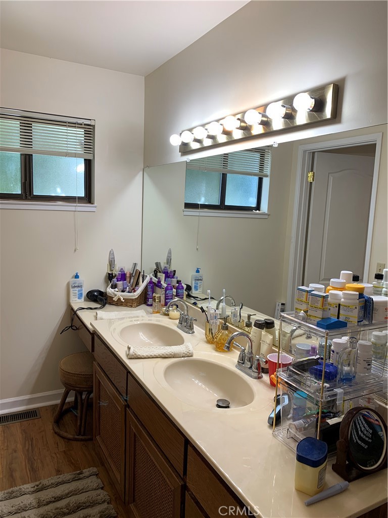 7795 RICHARD Dr, Lucerne, CA 95458