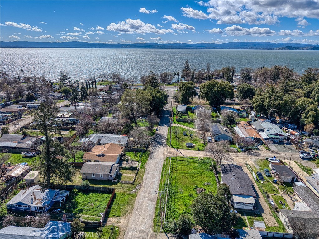 6061 1st Ave, Lucerne, CA 95458