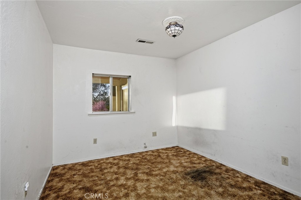 3398 Ogden Rd, Lucerne, CA 95458