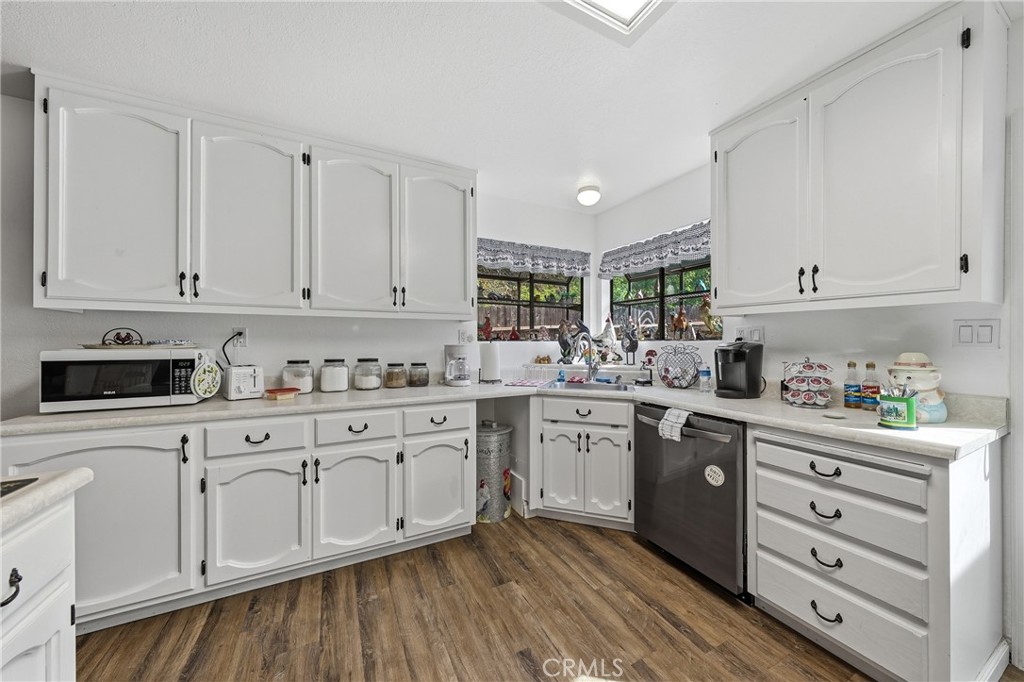 6802 Doris Circle, Lucerne, CA 95458