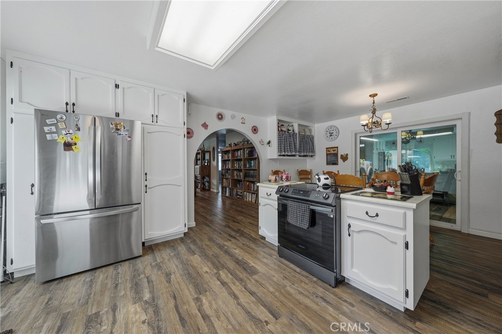 6802 Doris Circle, Lucerne, CA 95458