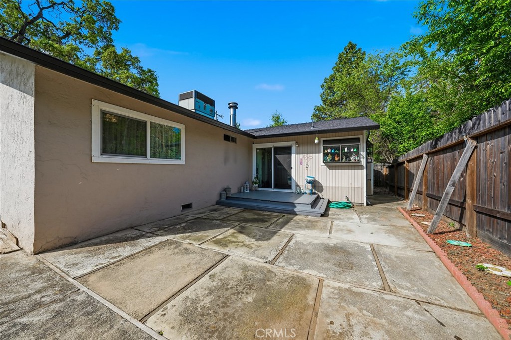 6802 Doris Circle, Lucerne, CA 95458