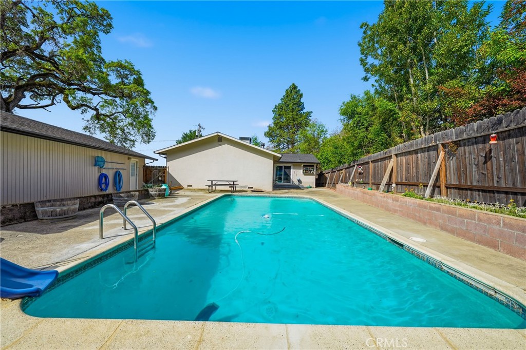 6802 Doris Circle, Lucerne, CA 95458