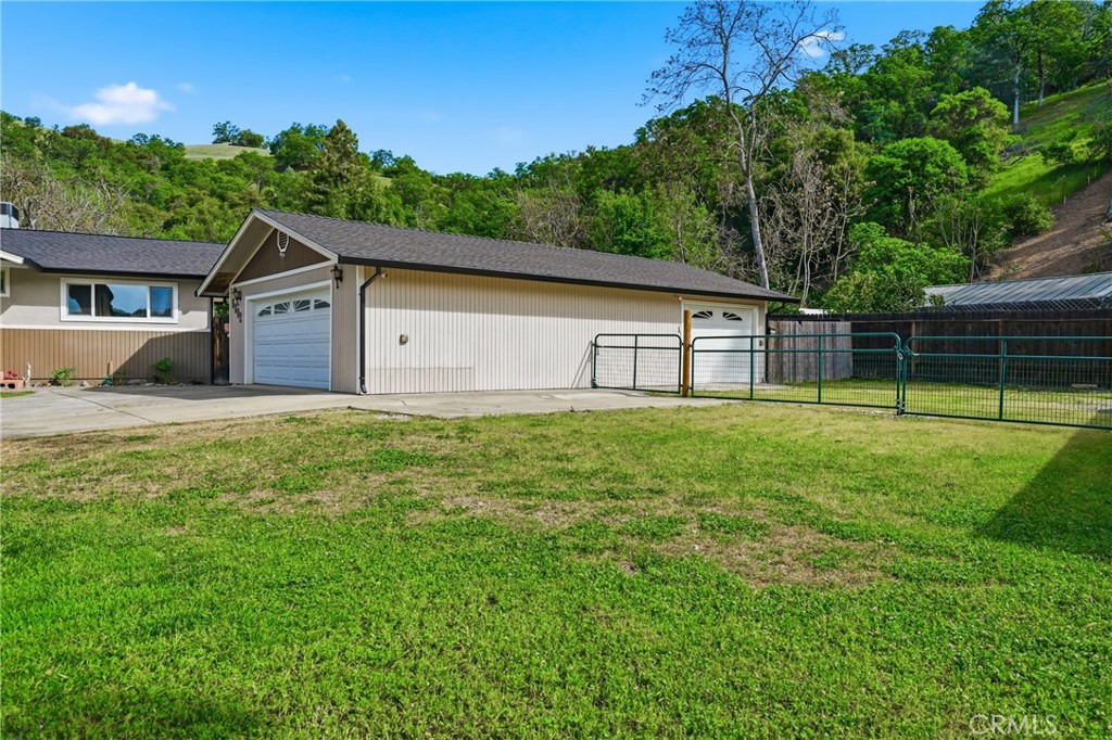 6802 Doris Circle, Lucerne, CA 95458