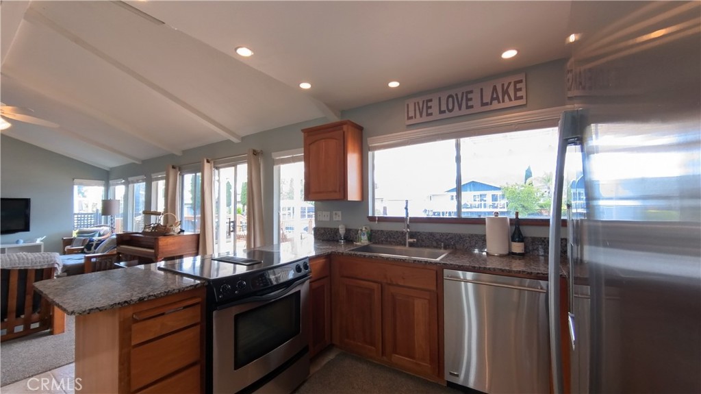 7805 Richard, Lucerne, CA 95458