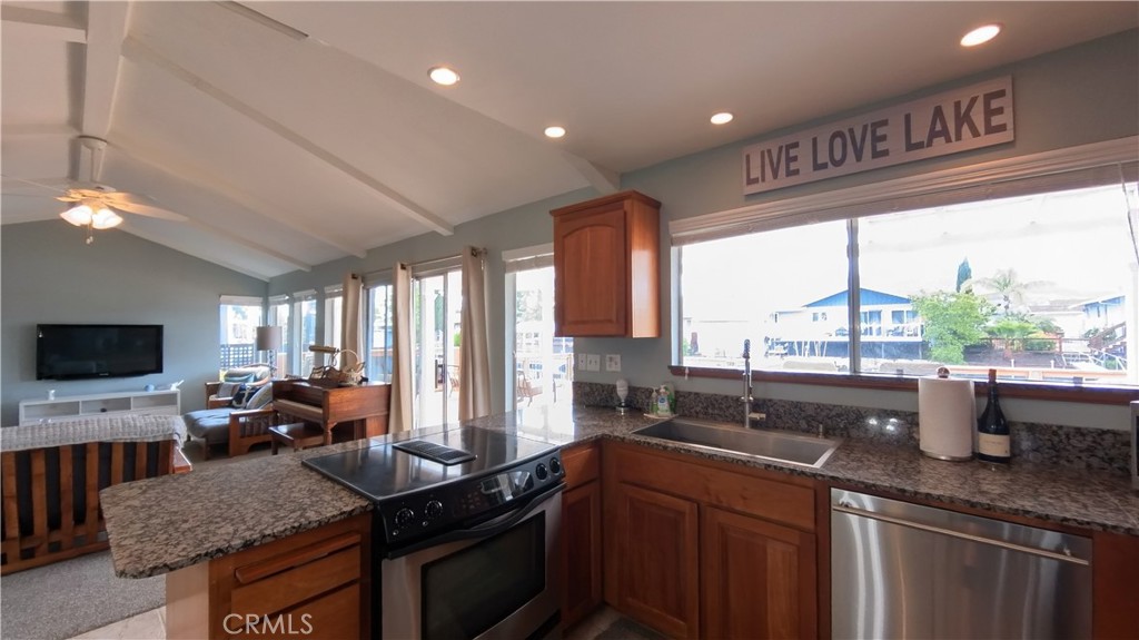 7805 Richard, Lucerne, CA 95458