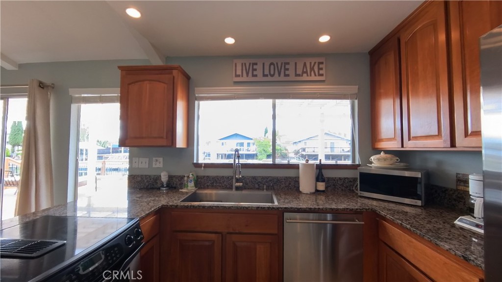 7805 Richard, Lucerne, CA 95458