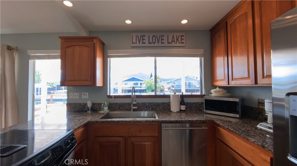 7805 Richard, Lucerne, CA 95458