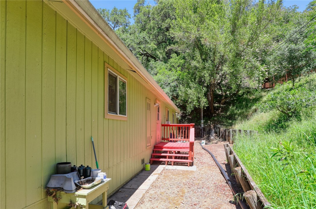 7072 Sonja Lu, Lucerne, CA 95458