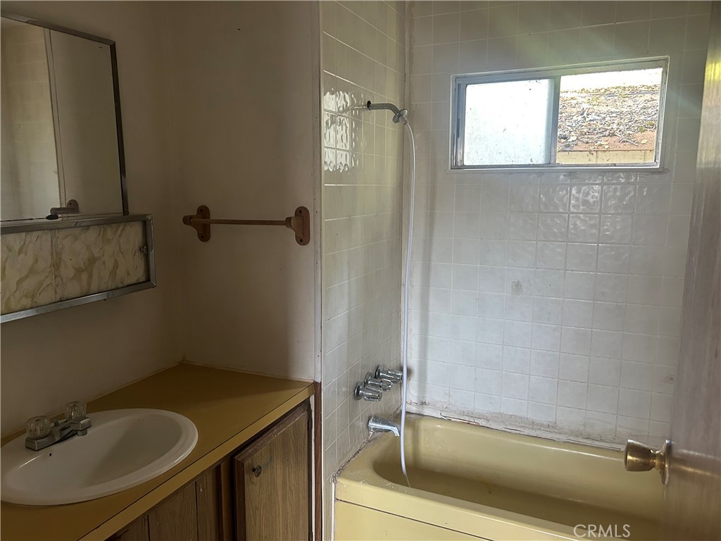 6861 Rosemont, Lucerne, CA 95458