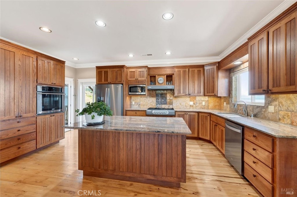 3165 Fulton, Lucerne, CA 95458
