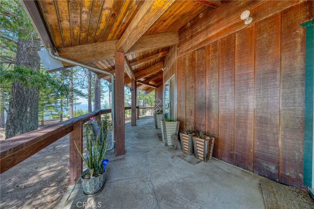 6135 15 N 12 Rd, Lucerne, CA 95458