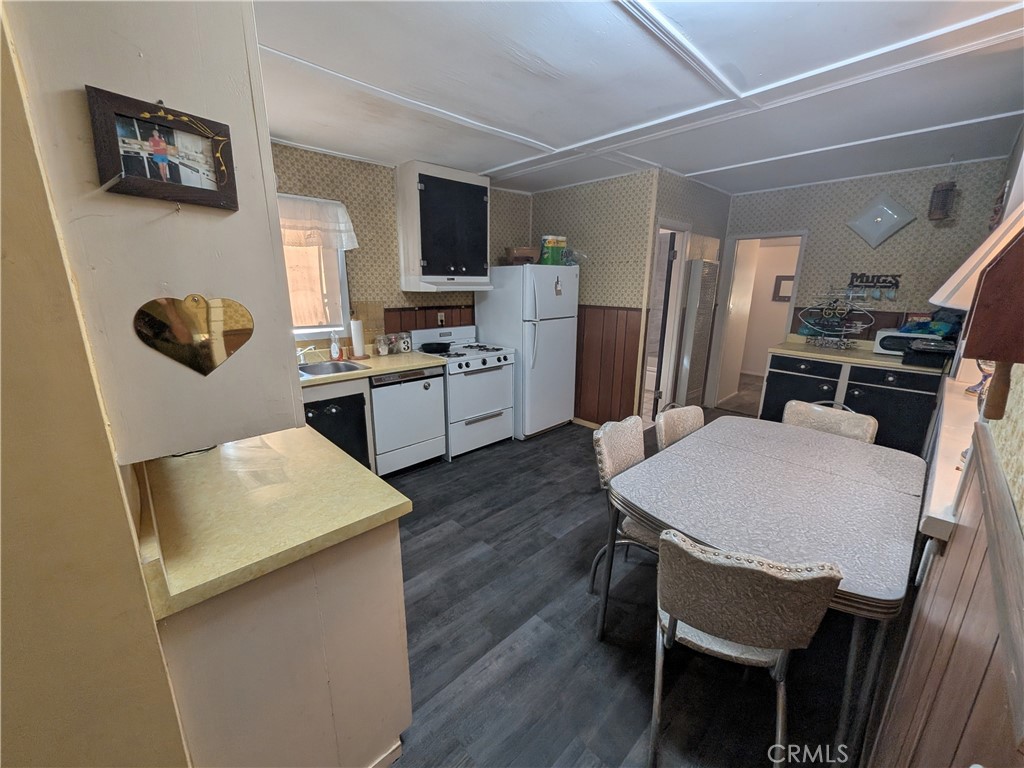 6304 6th, Lucerne, CA 95458