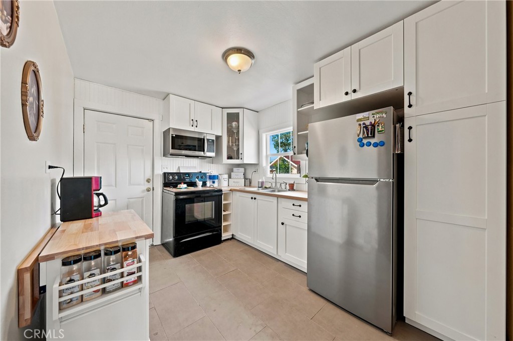 6299 10th Ave, Lucerne, CA 95458