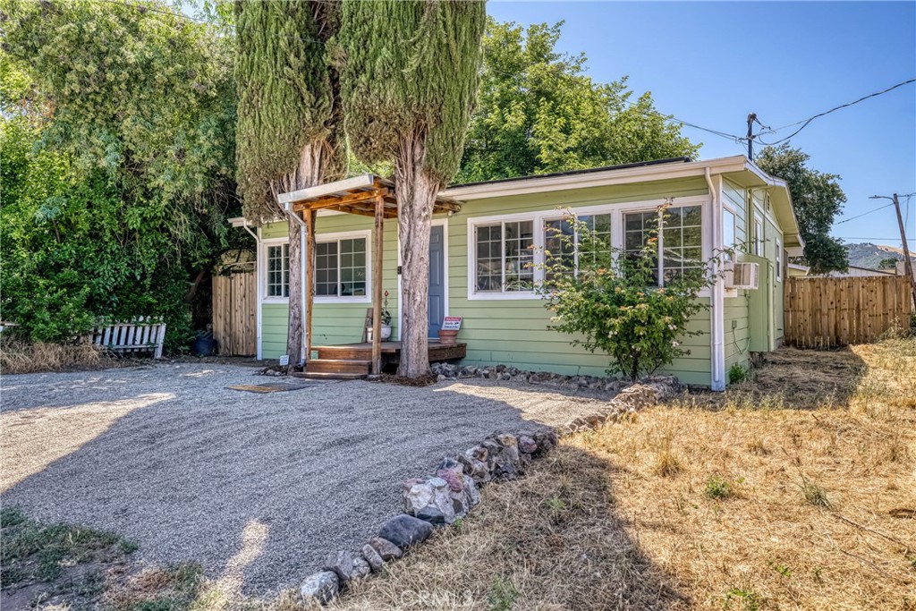 6299 10th Ave, Lucerne, CA 95458