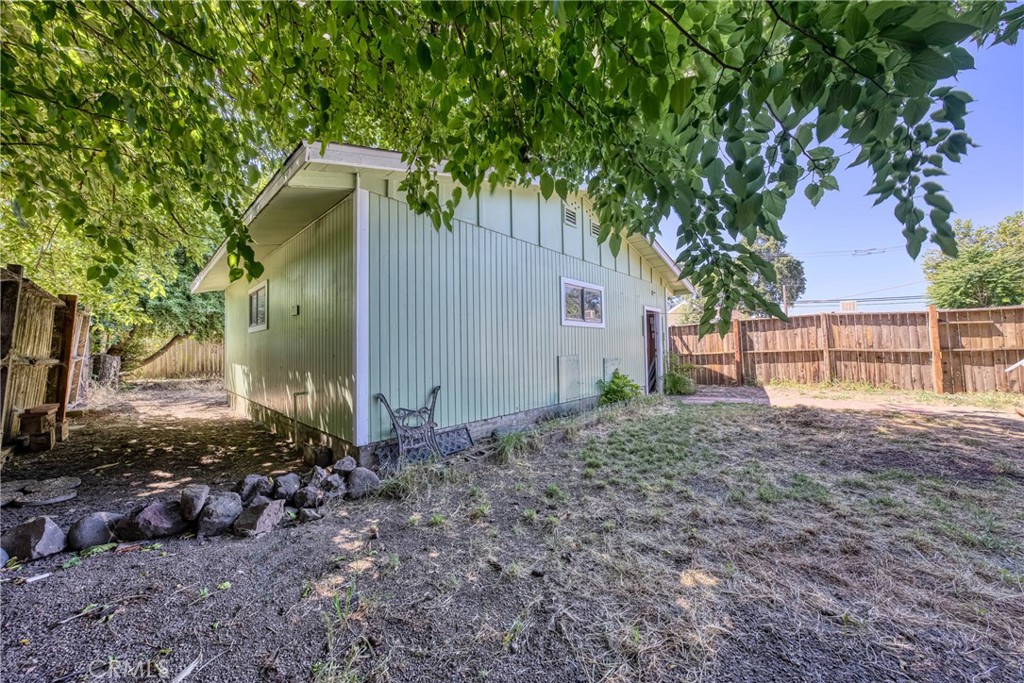 6299 10th Ave, Lucerne, CA 95458