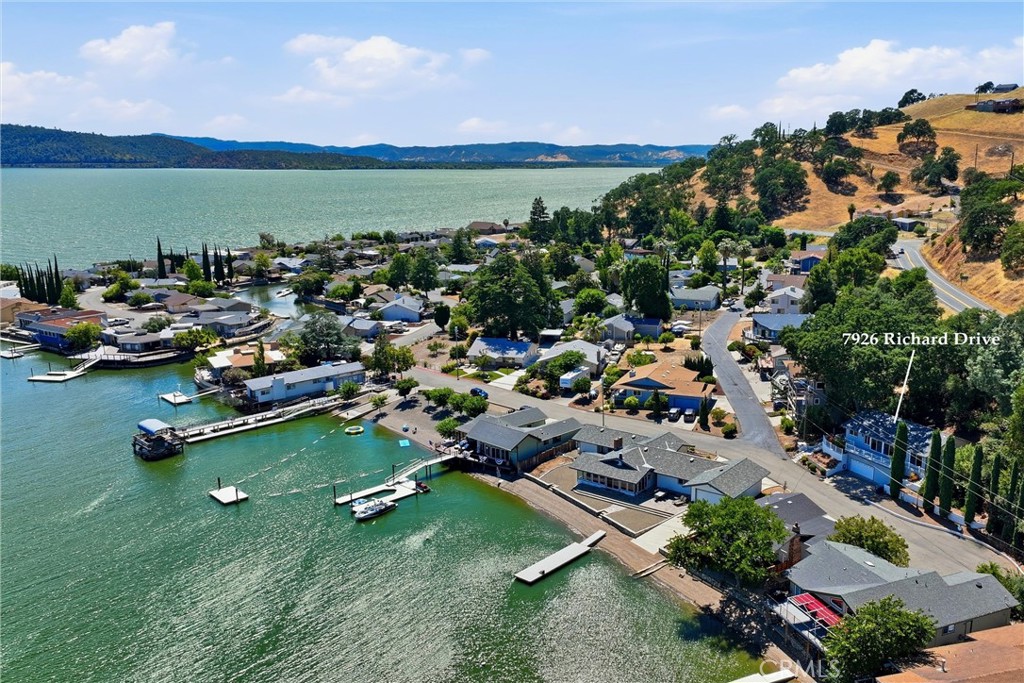 7926 Richard Dr, Lucerne, CA 95458
