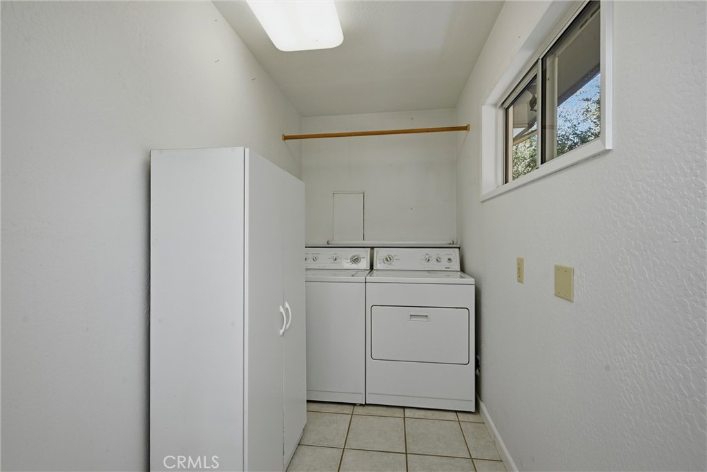 7926 Richard Dr, Lucerne, CA 95458