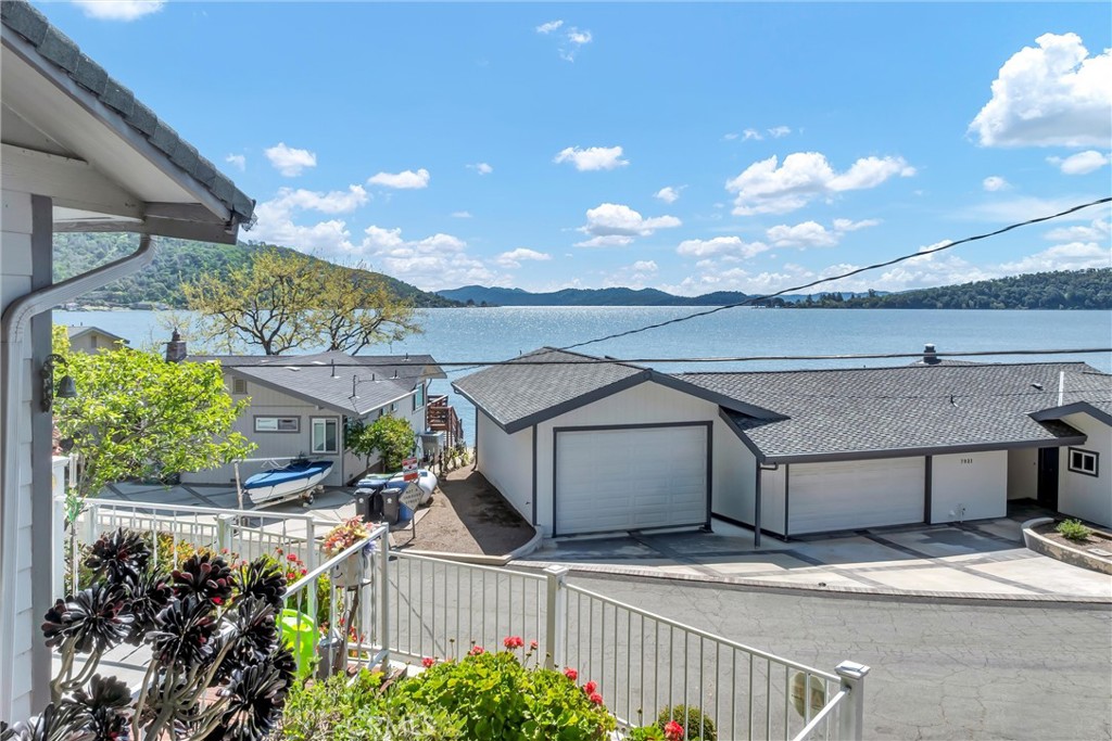 7926 Richard Dr, Lucerne, CA 95458