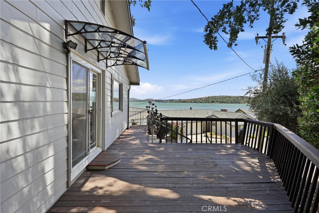 7926 Richard Dr, Lucerne, CA 95458