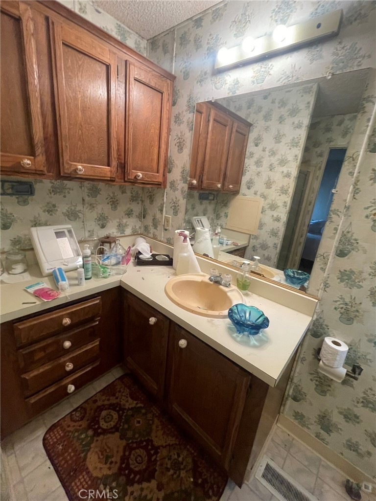 3855 Lakeview, Lucerne, CA 95458