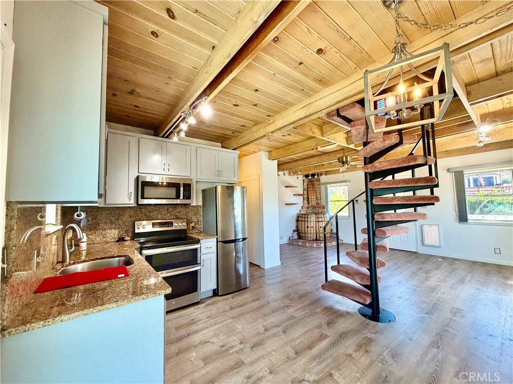 7775 Richard Dr, Lucerne, CA 95458