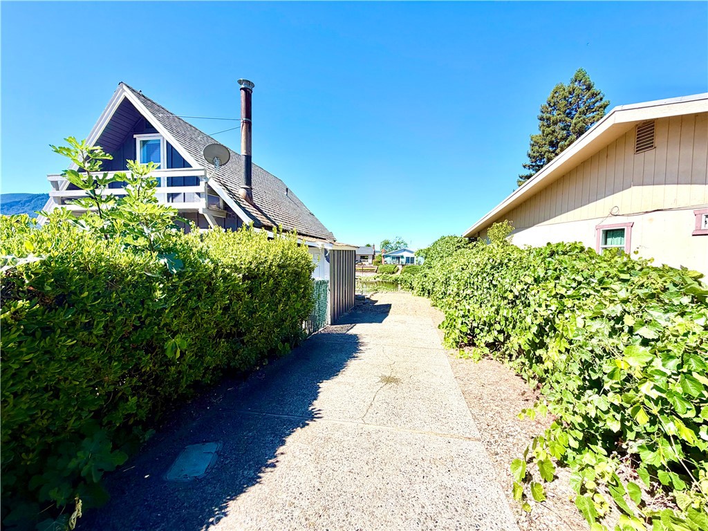 7775 Richard Dr, Lucerne, CA 95458