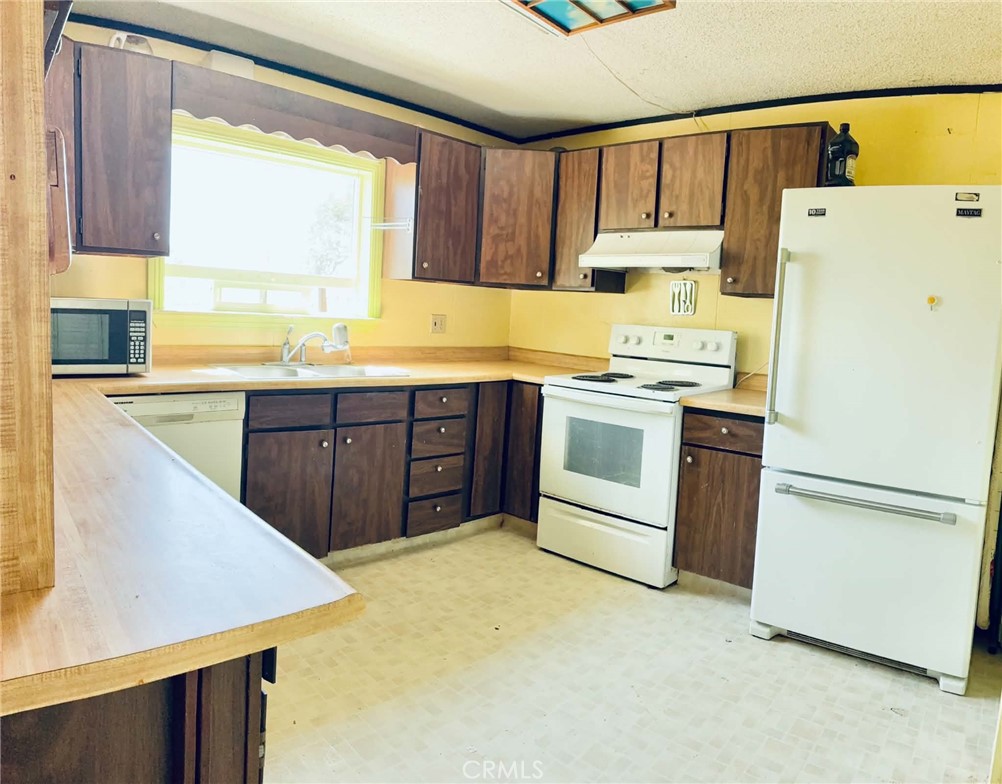 5805 Arden, Lucerne, CA 95458