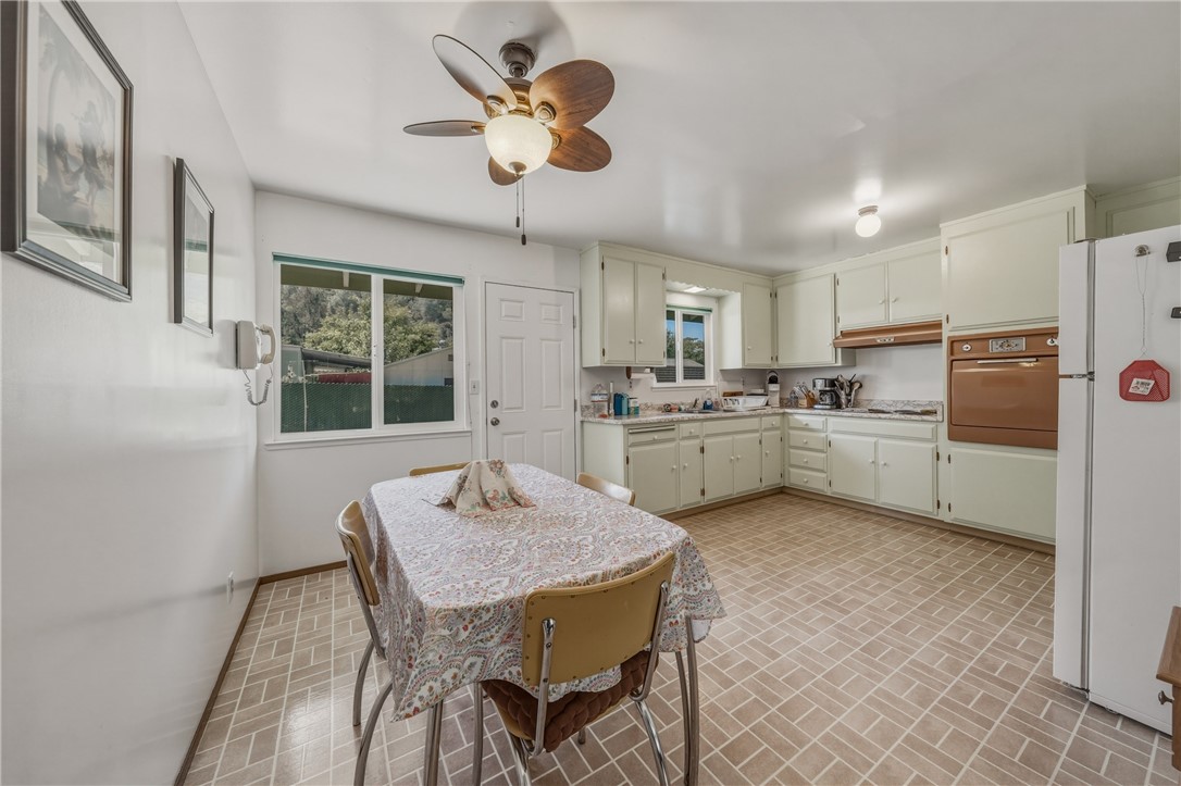 6947 Monte Mar Dr, Lucerne, CA 95458