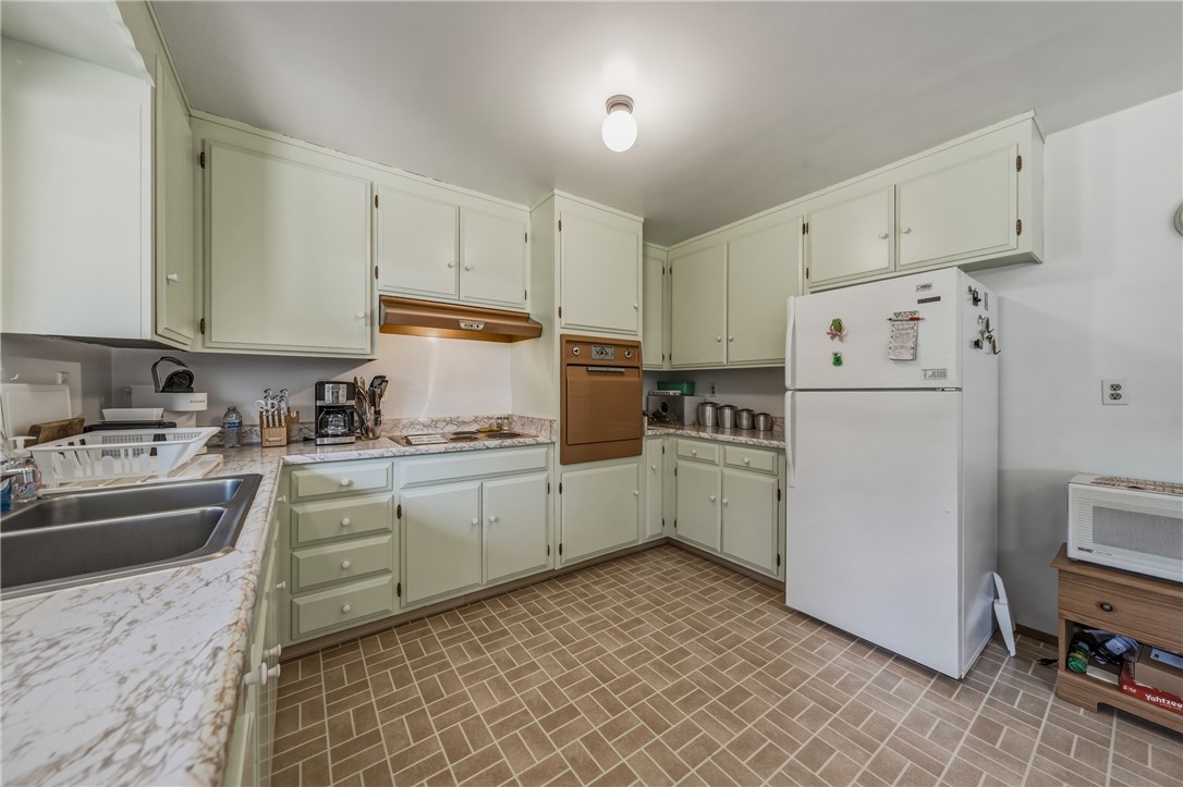 6947 Monte Mar Dr, Lucerne, CA 95458