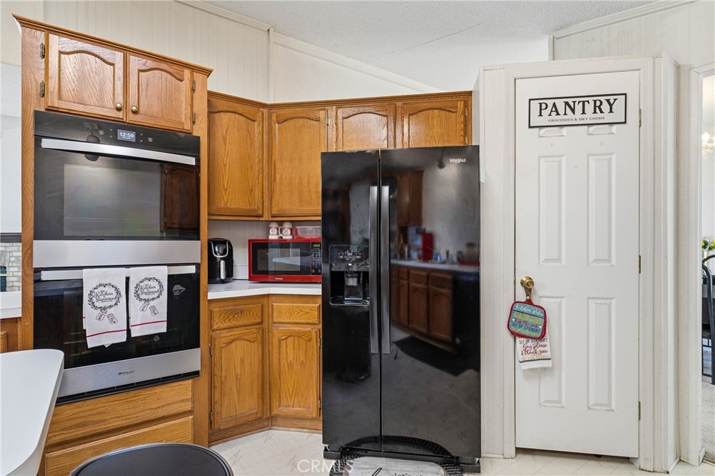 7765 Verna Way, Lucerne, CA 95458
