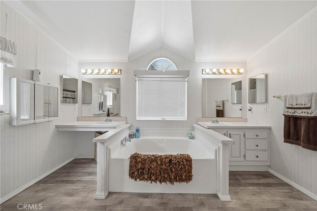 7765 Verna Way, Lucerne, CA 95458