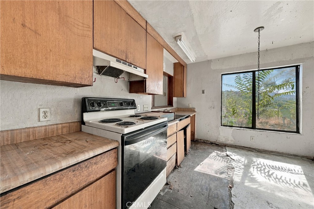 4232 Windsor Way, Lucerne, CA 95458