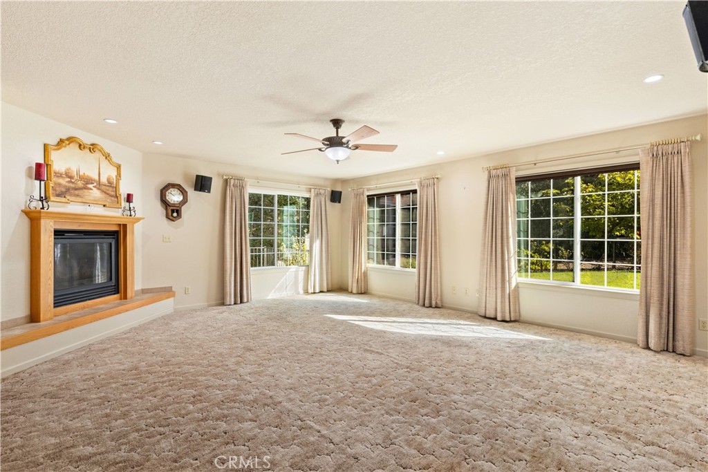 8656 Paradise Valley Blvd, Lucerne, CA 95458