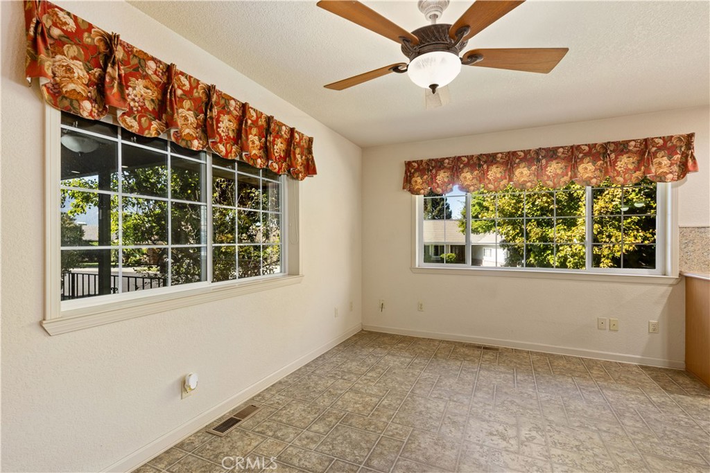 8656 Paradise Valley Blvd, Lucerne, CA 95458